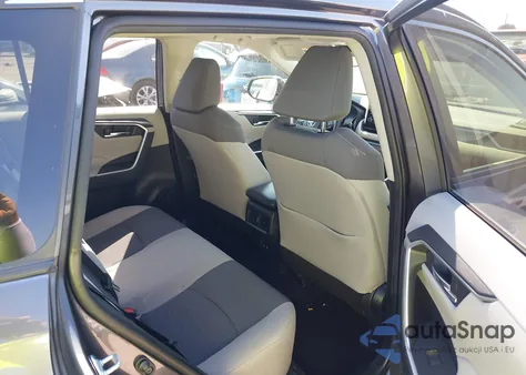 2019 Toyota Rav4 Xle from USA, damaged, VIN JTMP1RFVXKJ024242